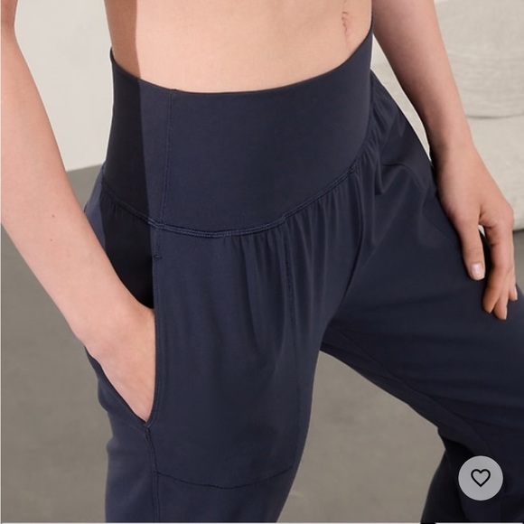 Athleta salutation joggers - Picture 3 of 9